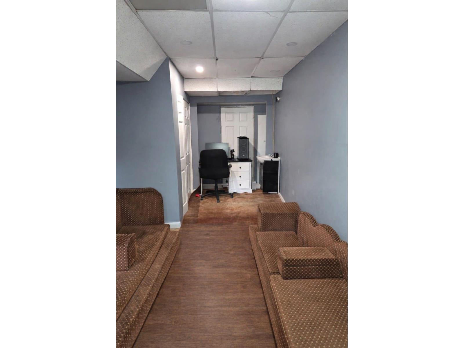 8167 Cedar Street, Mission, British Columbia  V2V 3N3 - Photo 17 - R3104438