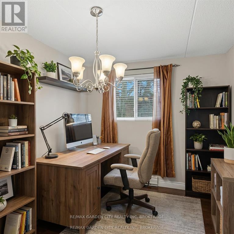 230 - 4658 Drummond Road, Niagara Falls, Ontario  L2E 7E1 - Photo 11 - X12935844