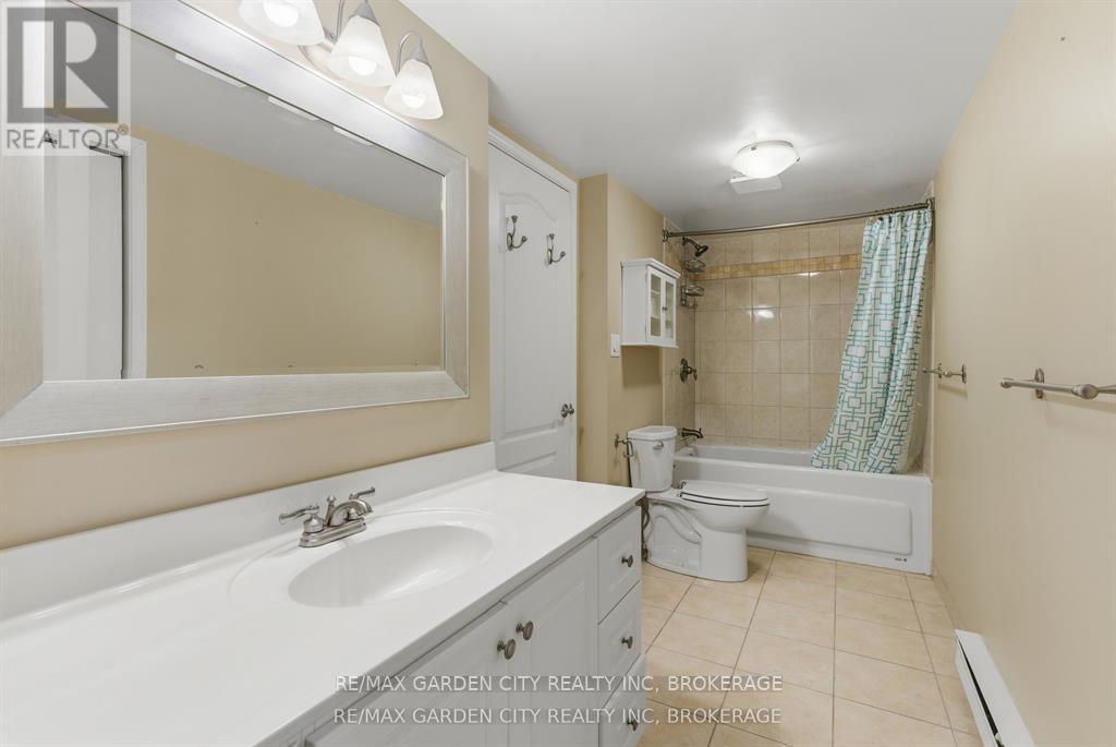 230 - 4658 Drummond Road, Niagara Falls, Ontario  L2E 7E1 - Photo 18 - X12935844