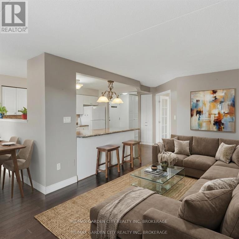 230 - 4658 Drummond Road, Niagara Falls, Ontario  L2E 7E1 - Photo 8 - X12935844