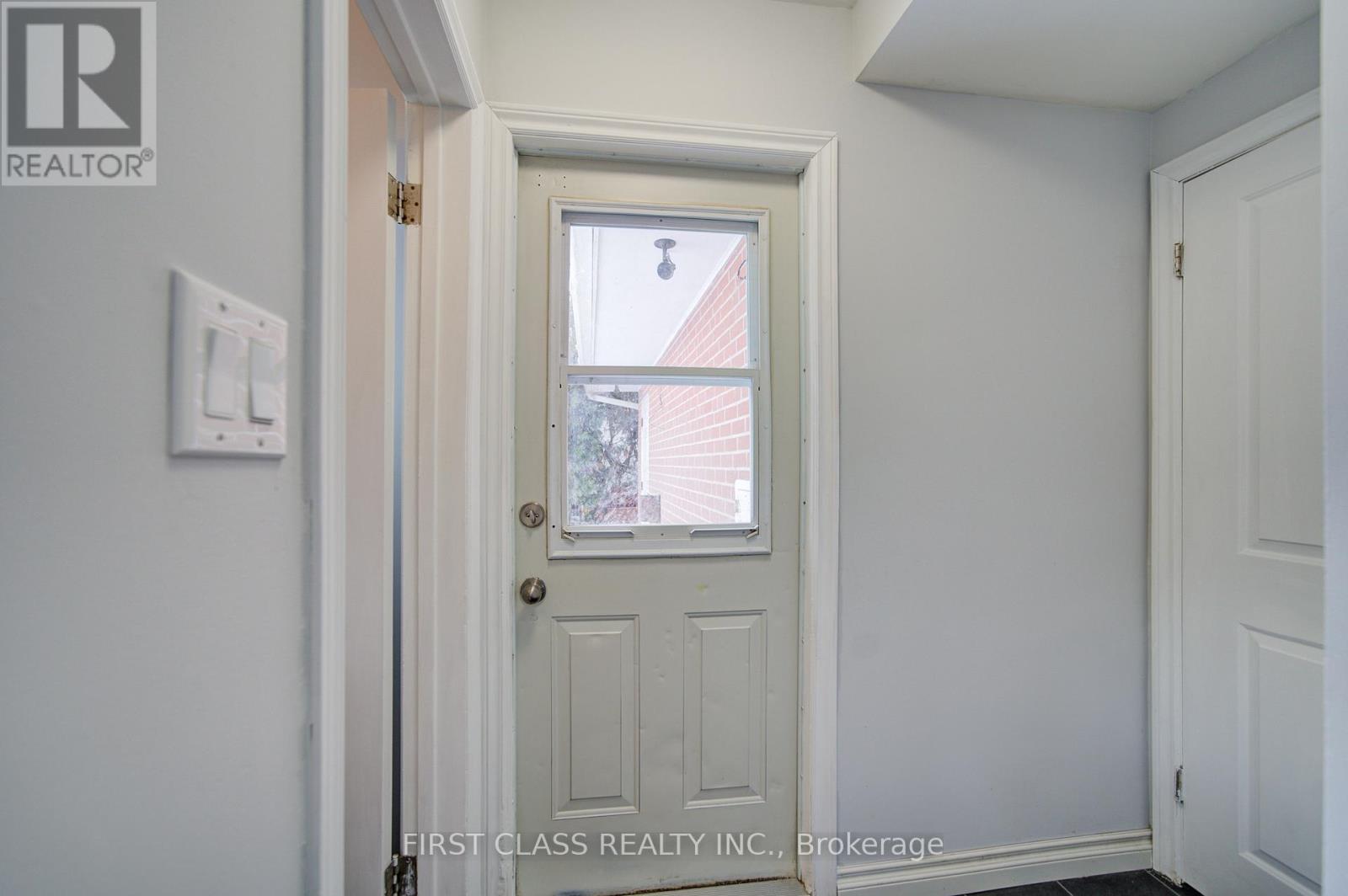 126 Sherwood Forest Drive, Markham, Ontario  L3P 1R1 - Photo 20 - N12935736