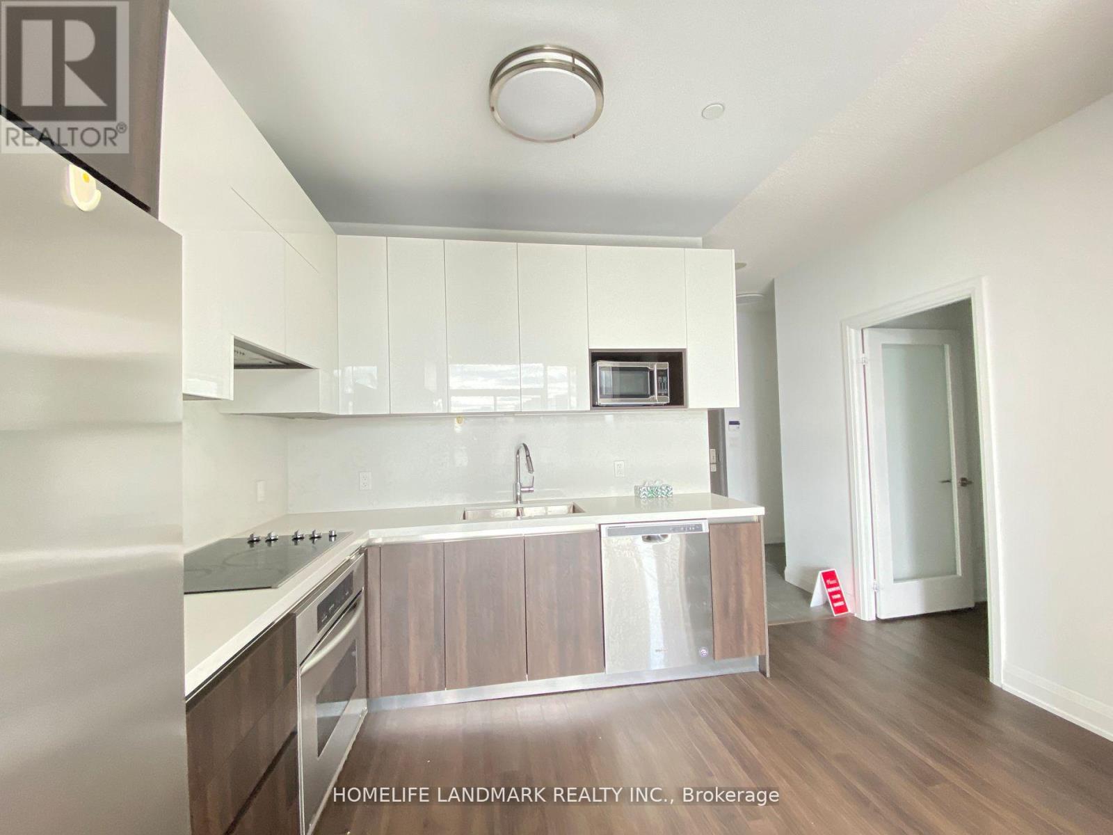 811 - 15 Water Walk Drive, Markham, Ontario  L6G 0G2 - Photo 6 - N12935848