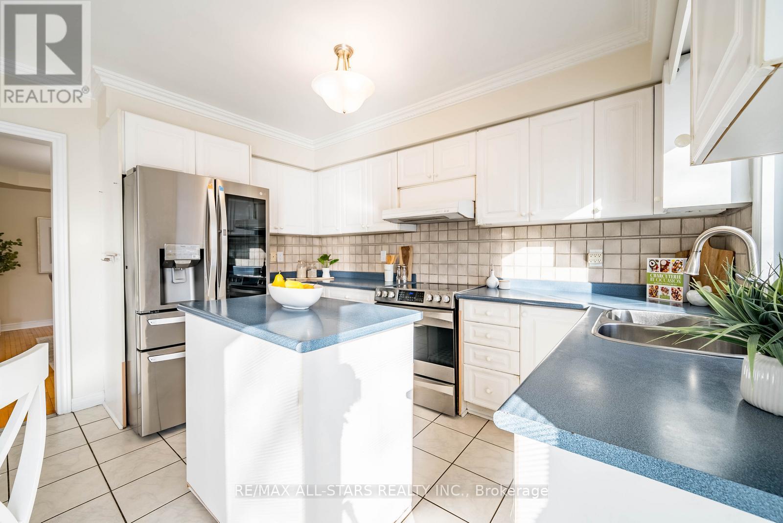 2241 Old Rutherford Road, Vaughan, Ontario  L6A 1Z7 - Photo 23 - N12935858