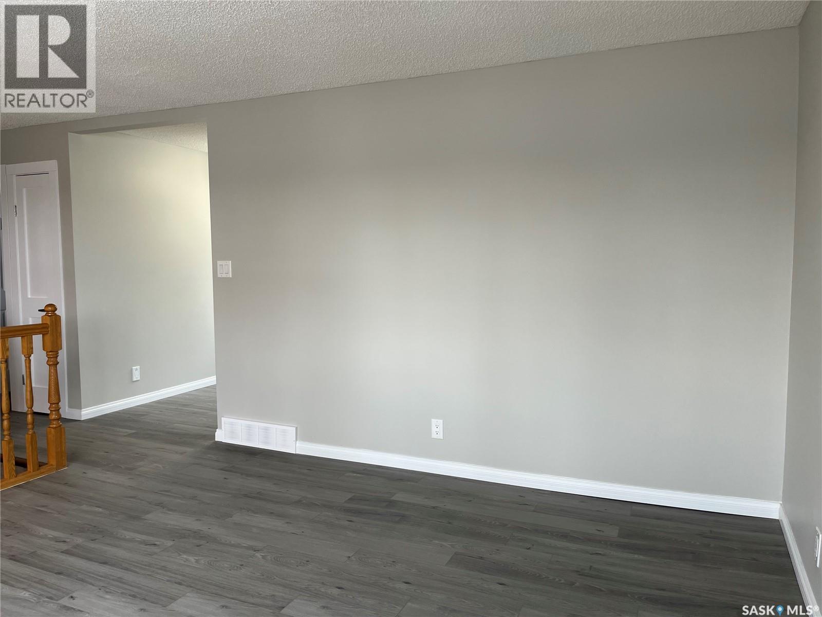 167 Magee Crescent, Regina, Saskatchewan  S4K 6K6 - Photo 9 - SK031588