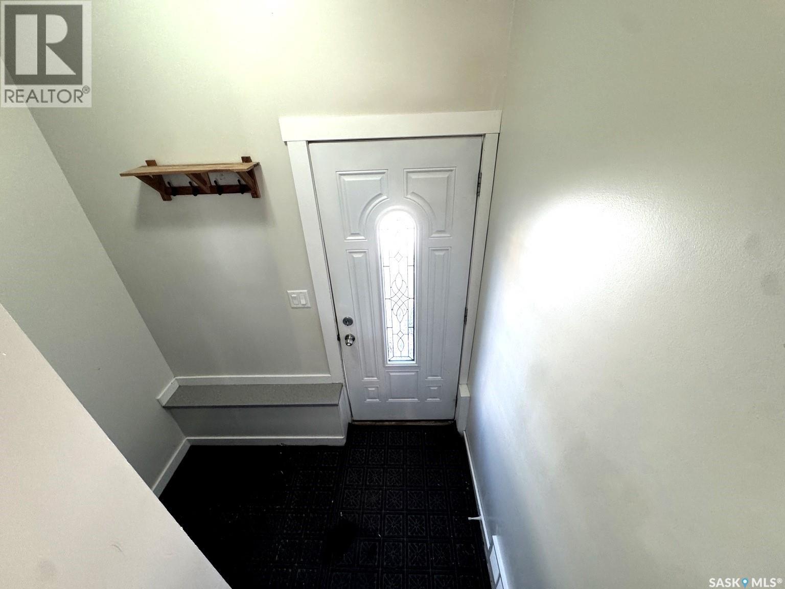 214 Pierce Street, Strasbourg, Saskatchewan  S0G 4V0 - Photo 11 - SK031549