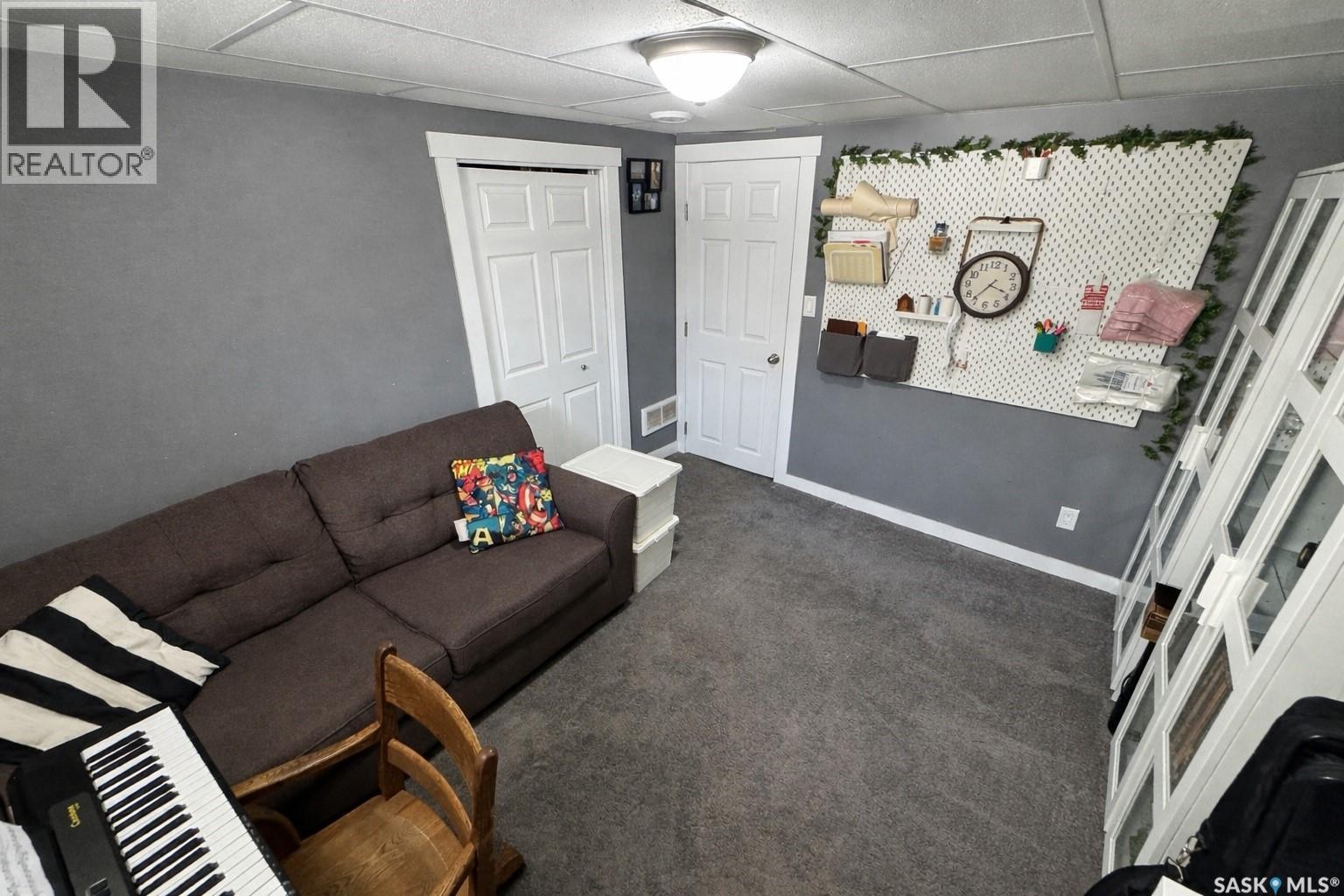 214 Pierce Street, Strasbourg, Saskatchewan  S0G 4V0 - Photo 14 - SK031549