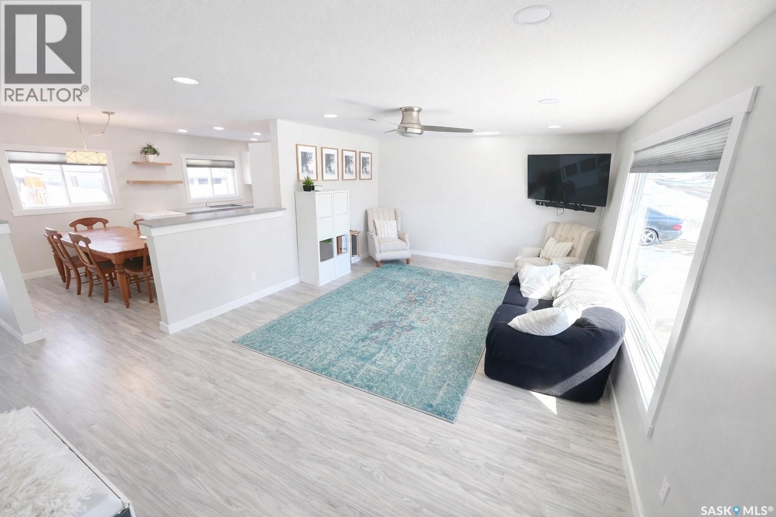 214 Pierce Street, Strasbourg, Saskatchewan  S0G 4V0 - Photo 2 - SK031549