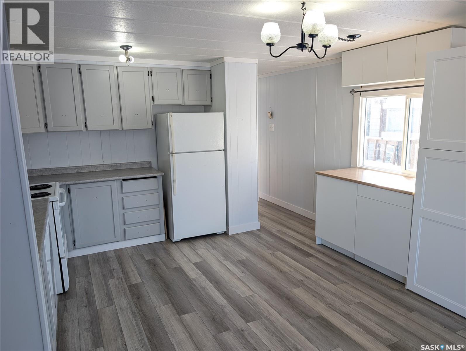 62 219 Grant Street, Saskatoon, Saskatchewan  S7N 2A5 - Photo 2 - SK031468