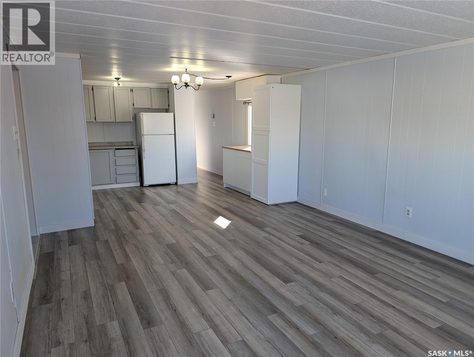 62 219 Grant Street, Saskatoon, Saskatchewan  S7N 2A5 - Photo 4 - SK031468