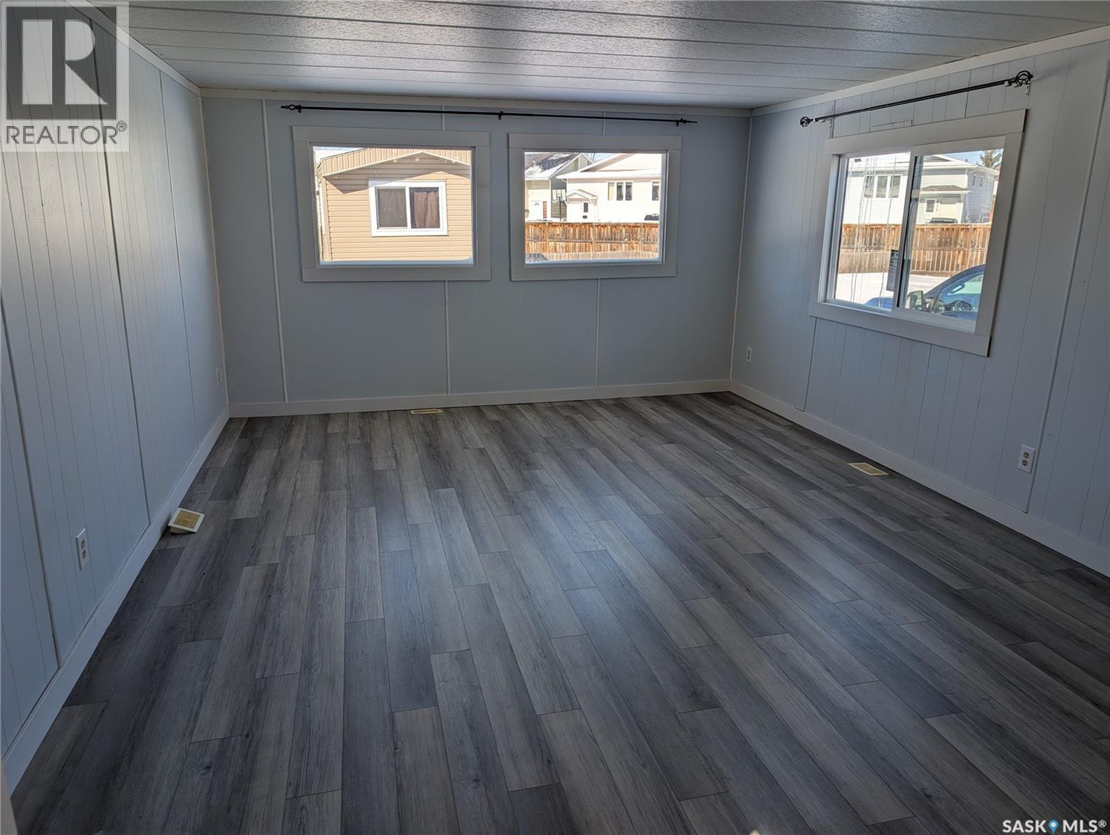 62 219 Grant Street, Saskatoon, Saskatchewan  S7N 2A5 - Photo 7 - SK031468