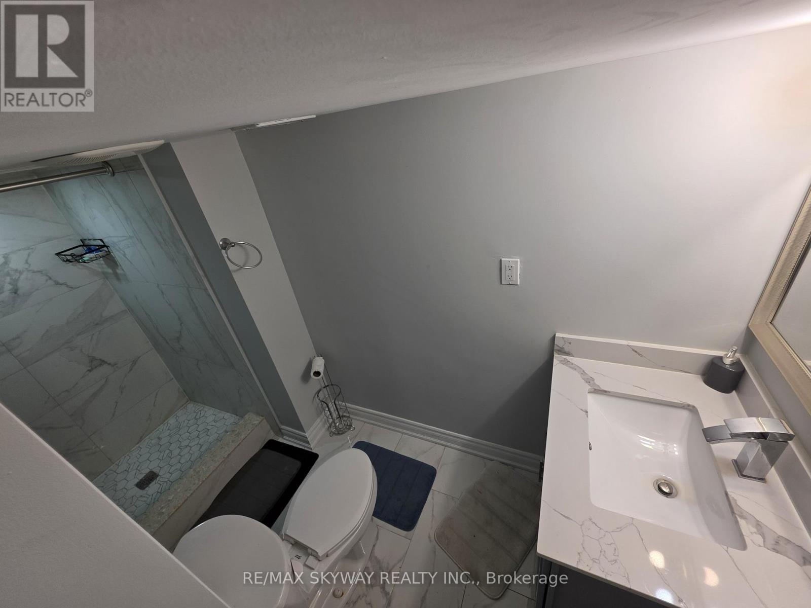 Bsmt - 6 Haverstock Crescent, Brampton, Ontario  L7A 4C9 - Photo 9 - W12935728