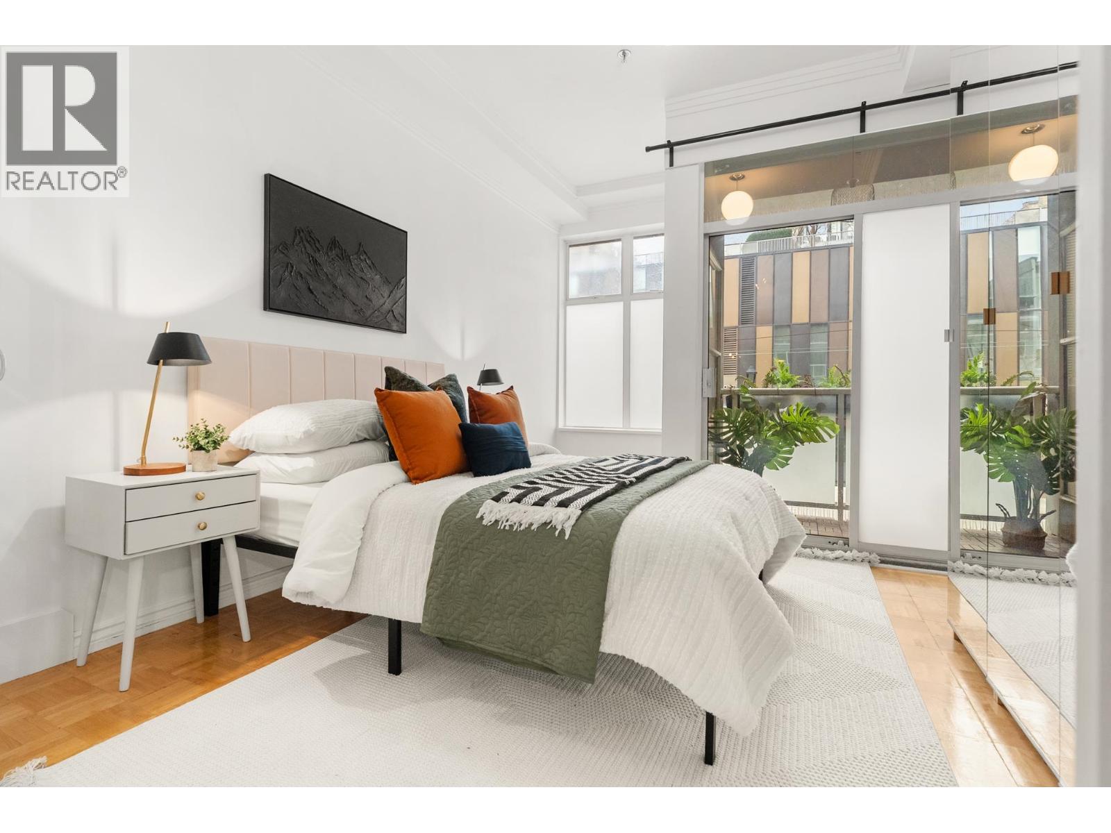 B5 238 E 10th Avenue, Vancouver, British Columbia  V5T 1Z5 - Photo 11 - R3101983