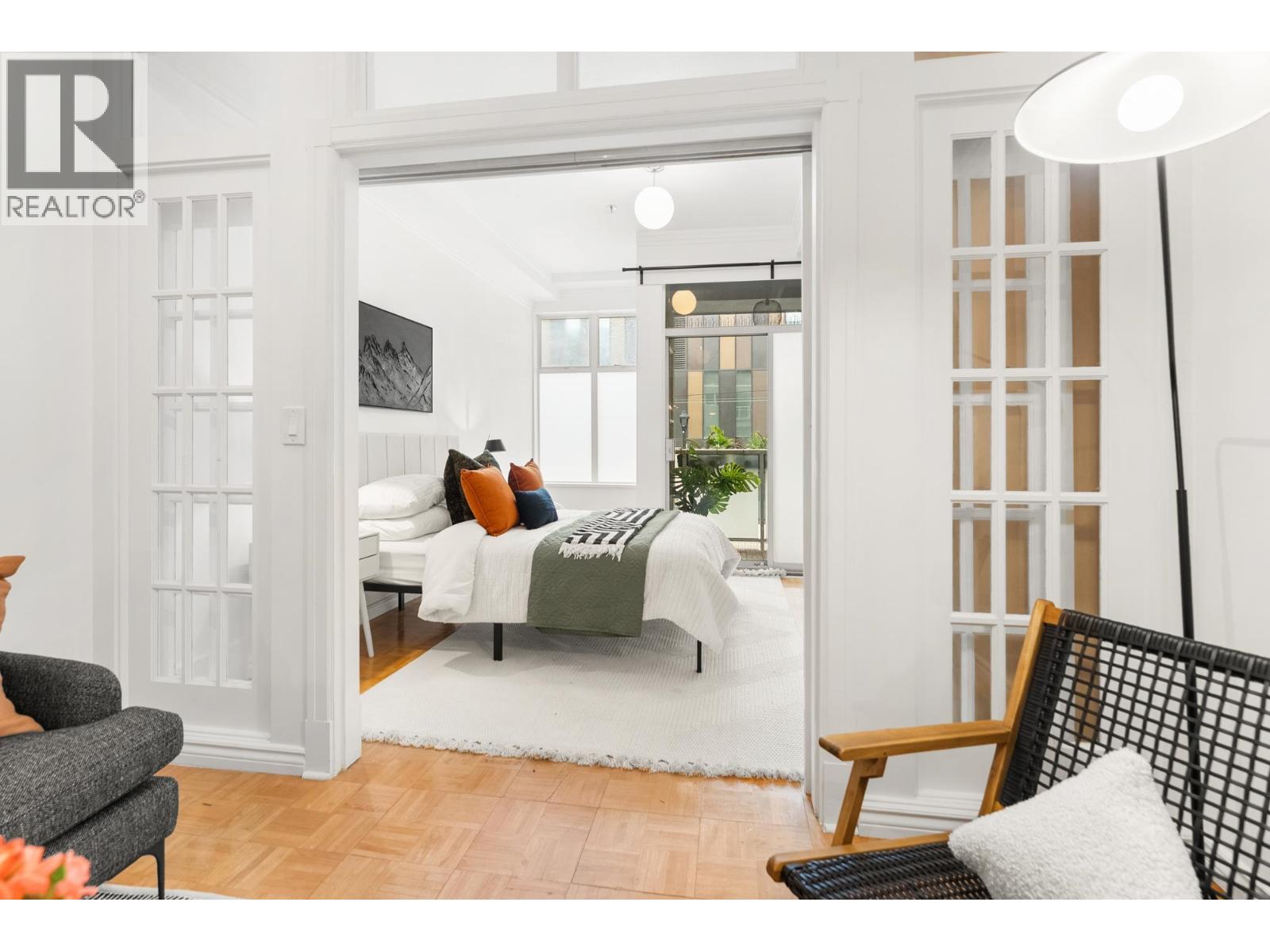 B5 238 E 10th Avenue, Vancouver, British Columbia  V5T 1Z5 - Photo 3 - R3101983