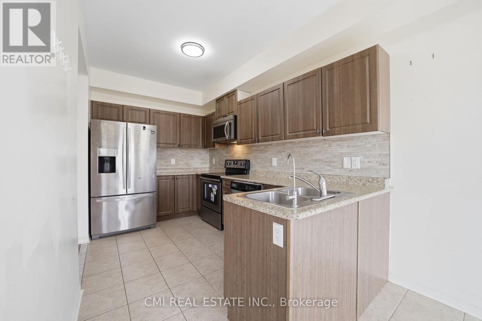 14 Gulfbrook Circle, Brampton, Ontario  L6Z 0B6 - Photo 11 - W12935758