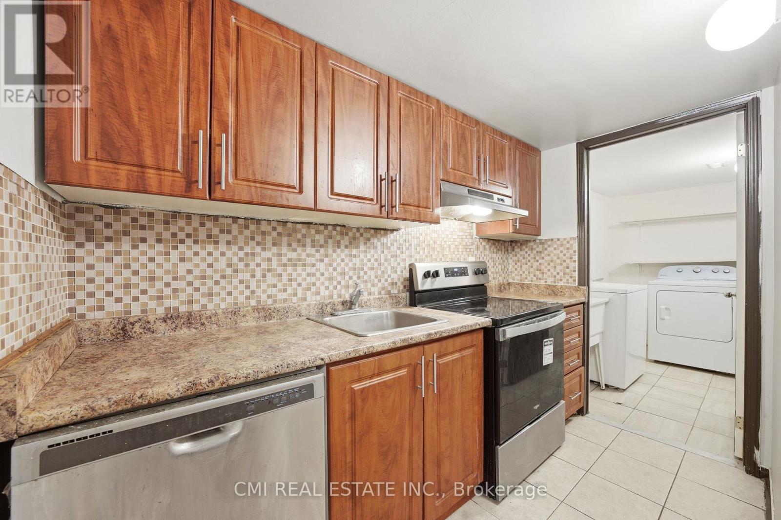 14 Gulfbrook Circle, Brampton, Ontario  L6Z 0B6 - Photo 13 - W12935758