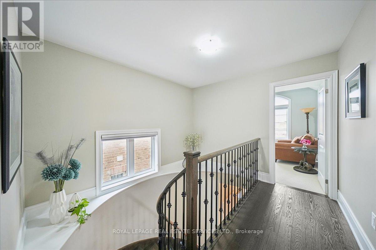 63 Edinburgh Drive, Brampton, Ontario  L6Y 6A6 - Photo 22 - W12935762