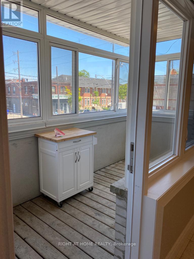 1 - 1543 Dupont Street, Toronto, Ontario  M6P 3S5 - Photo 4 - W12935776