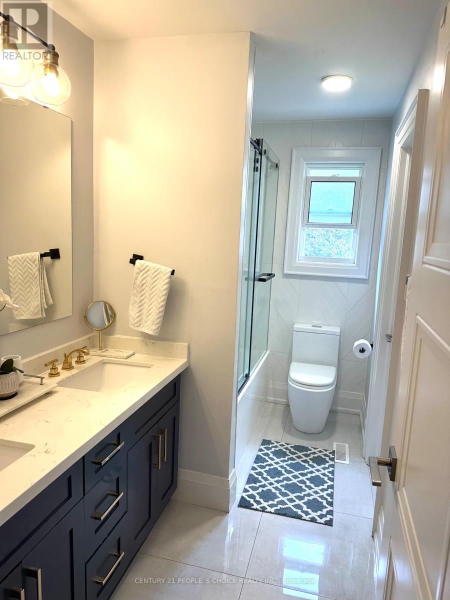 6062 Paddle Road, Mississauga, Ontario  L5N 1X7 - Photo 11 - W12935790