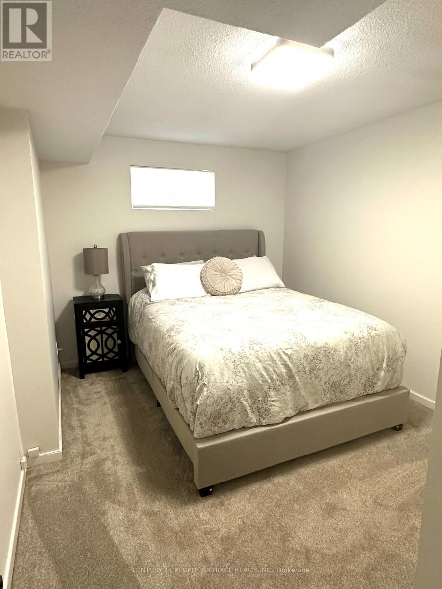 6062 Paddle Road, Mississauga, Ontario  L5N 1X7 - Photo 14 - W12935790