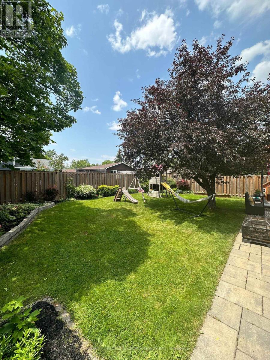 6062 Paddle Road, Mississauga, Ontario  L5N 1X7 - Photo 17 - W12935790