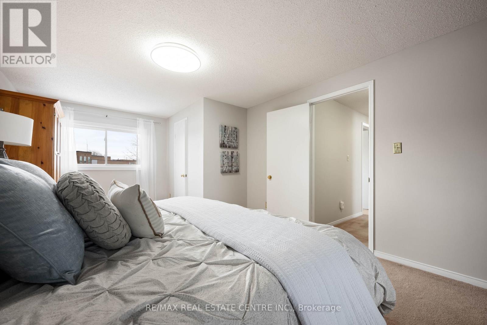 8 Passmore Avenue, Orangeville, Ontario  L9W 4E2 - Photo 18 - W12935918