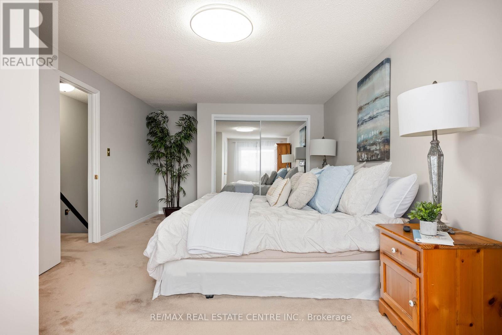 8 Passmore Avenue, Orangeville, Ontario  L9W 4E2 - Photo 19 - W12935918