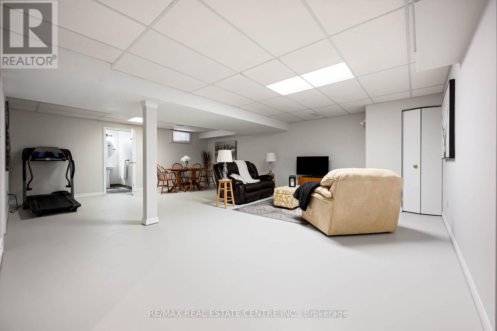 8 Passmore Avenue, Orangeville, Ontario  L9W 4E2 - Photo 30 - W12935918