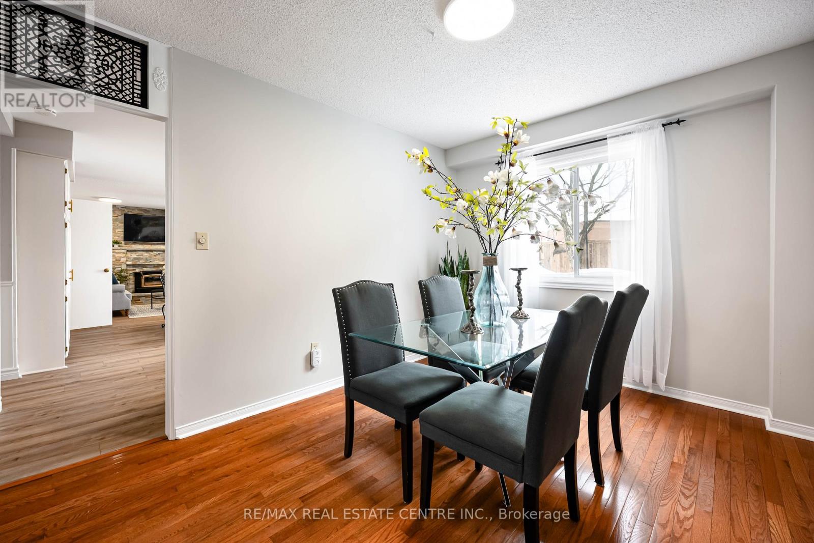 8 Passmore Avenue, Orangeville, Ontario  L9W 4E2 - Photo 6 - W12935918