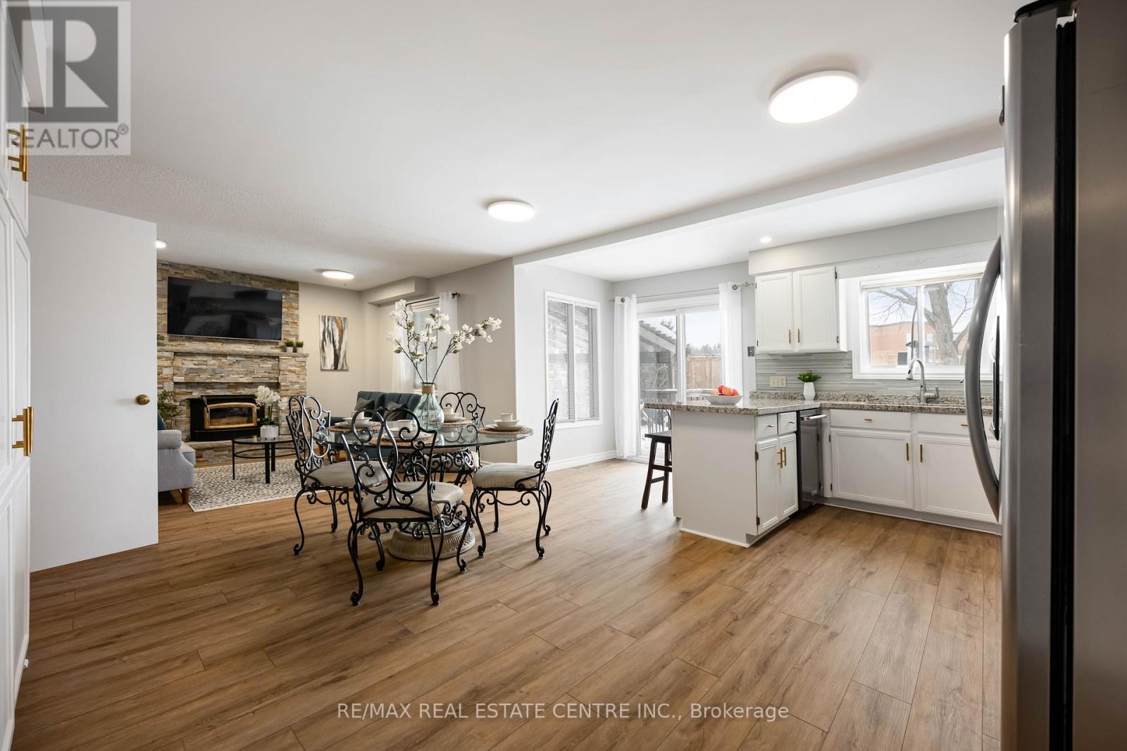 8 Passmore Avenue, Orangeville, Ontario  L9W 4E2 - Photo 7 - W12935918