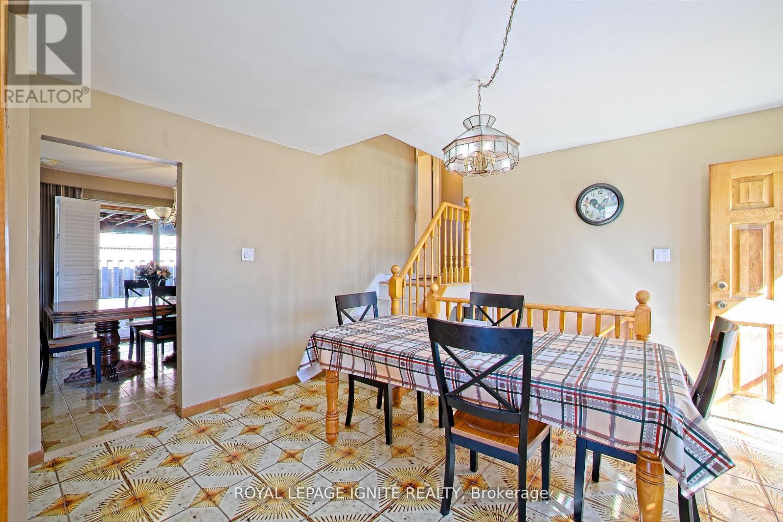 3350 Lehigh Crescent W, Mississauga, Ontario  L4T 1W8 - Photo 7 - W12935942