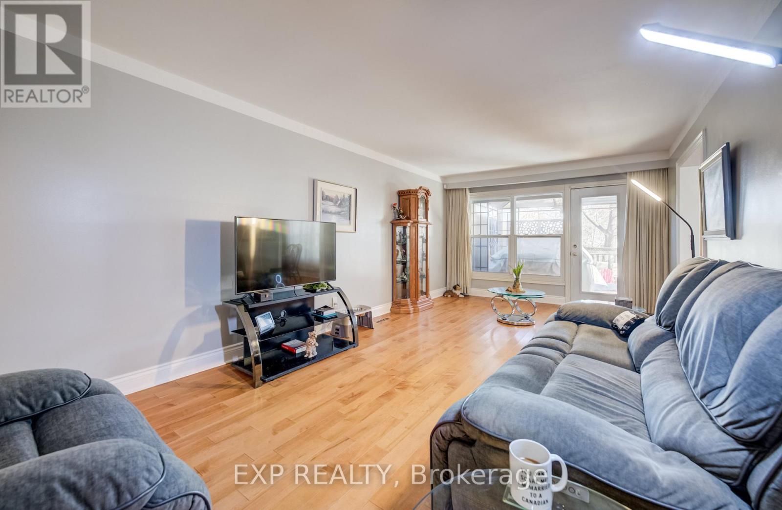 2593 Barcella Crescent, Mississauga, Ontario  L5K 1E5 - Photo 6 - W12935952
