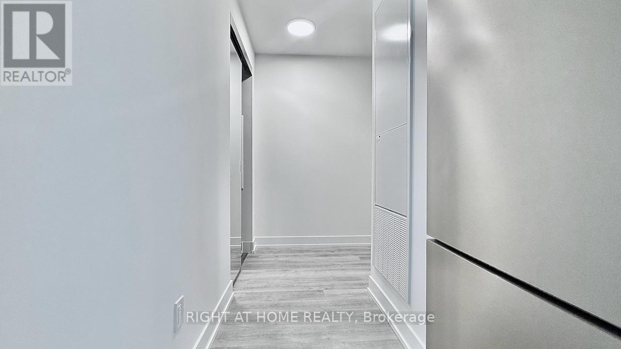 1606 - 60 Central Park Roadway, Toronto, Ontario  M9A 0E6 - Photo 33 - W12935954