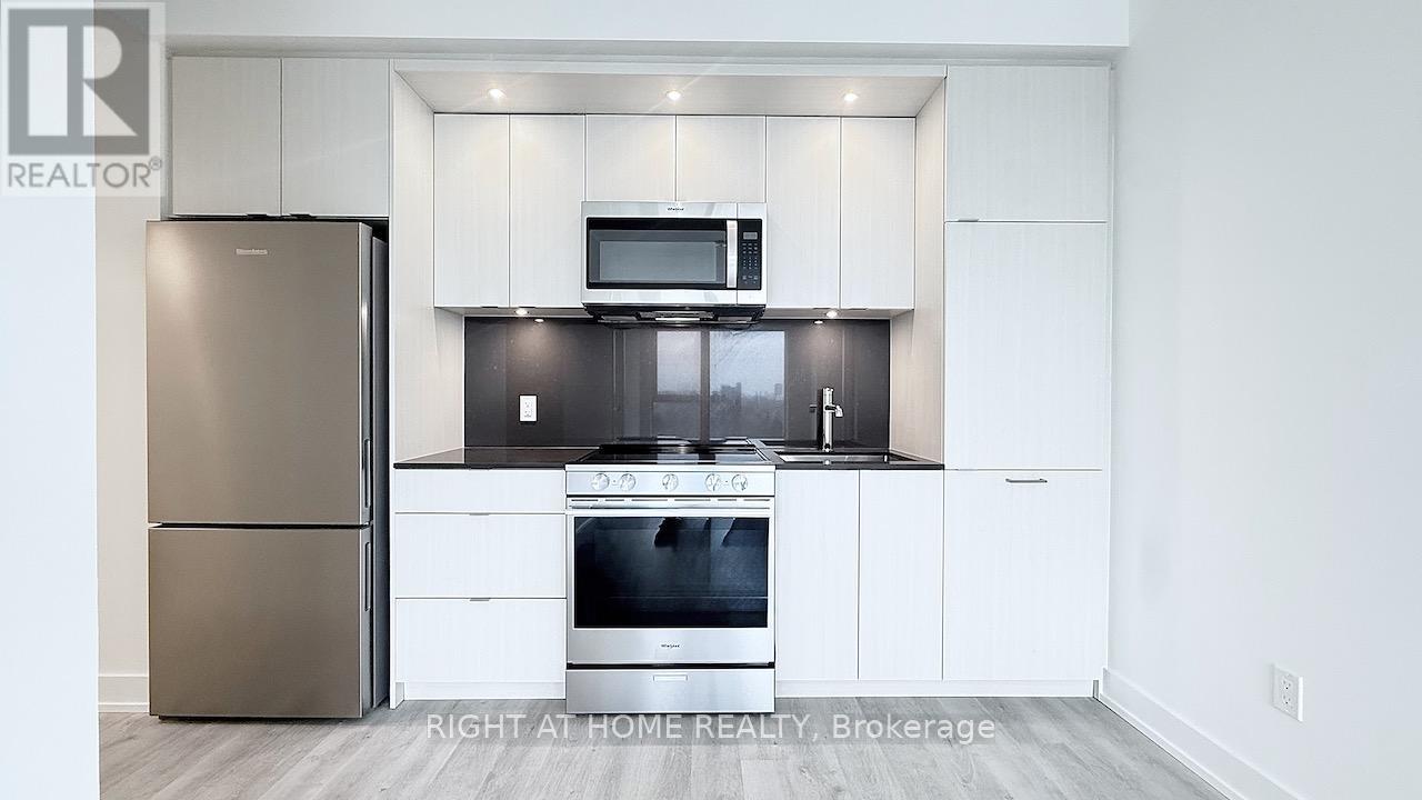 1606 - 60 Central Park Roadway, Toronto, Ontario  M9A 0E6 - Photo 6 - W12935954