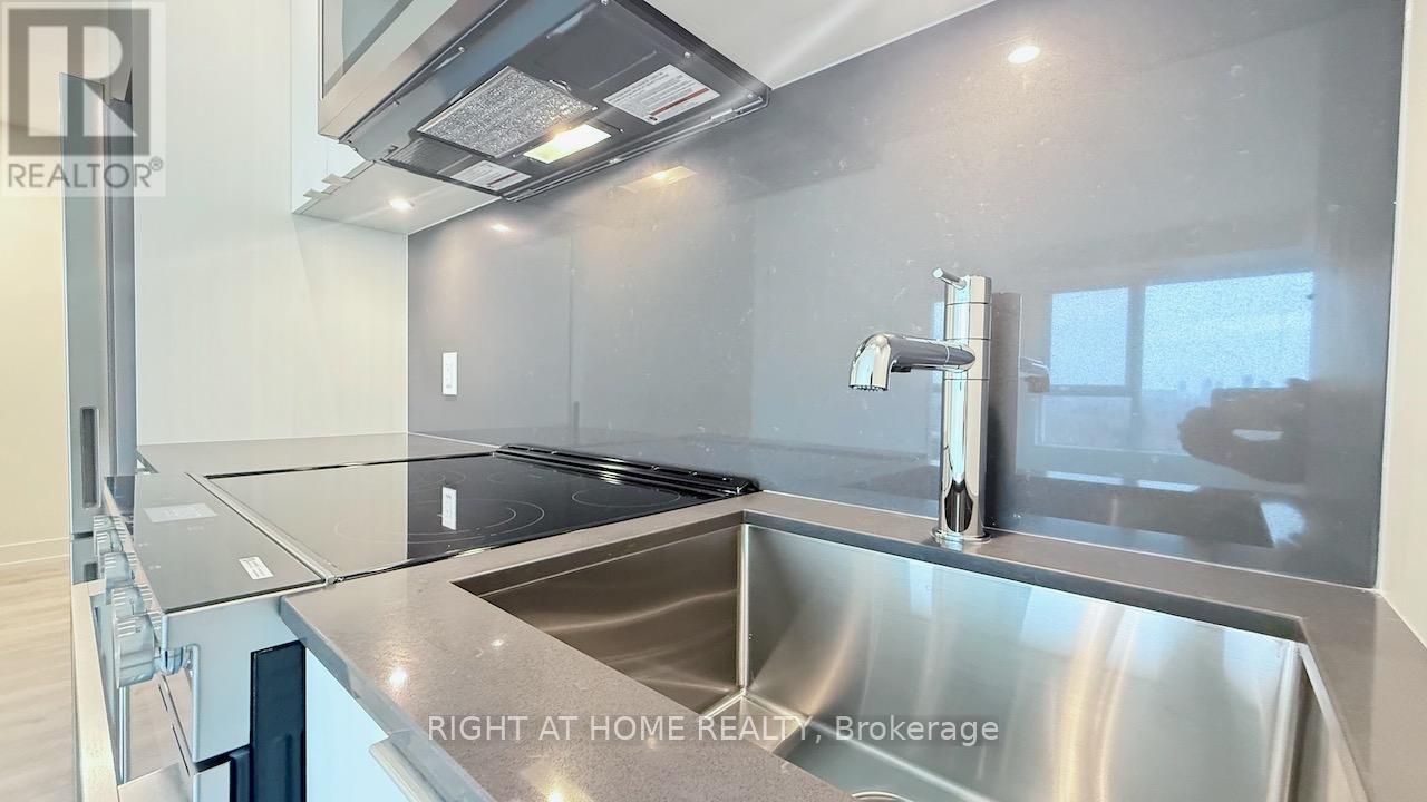 1606 - 60 Central Park Roadway, Toronto, Ontario  M9A 0E6 - Photo 7 - W12935954