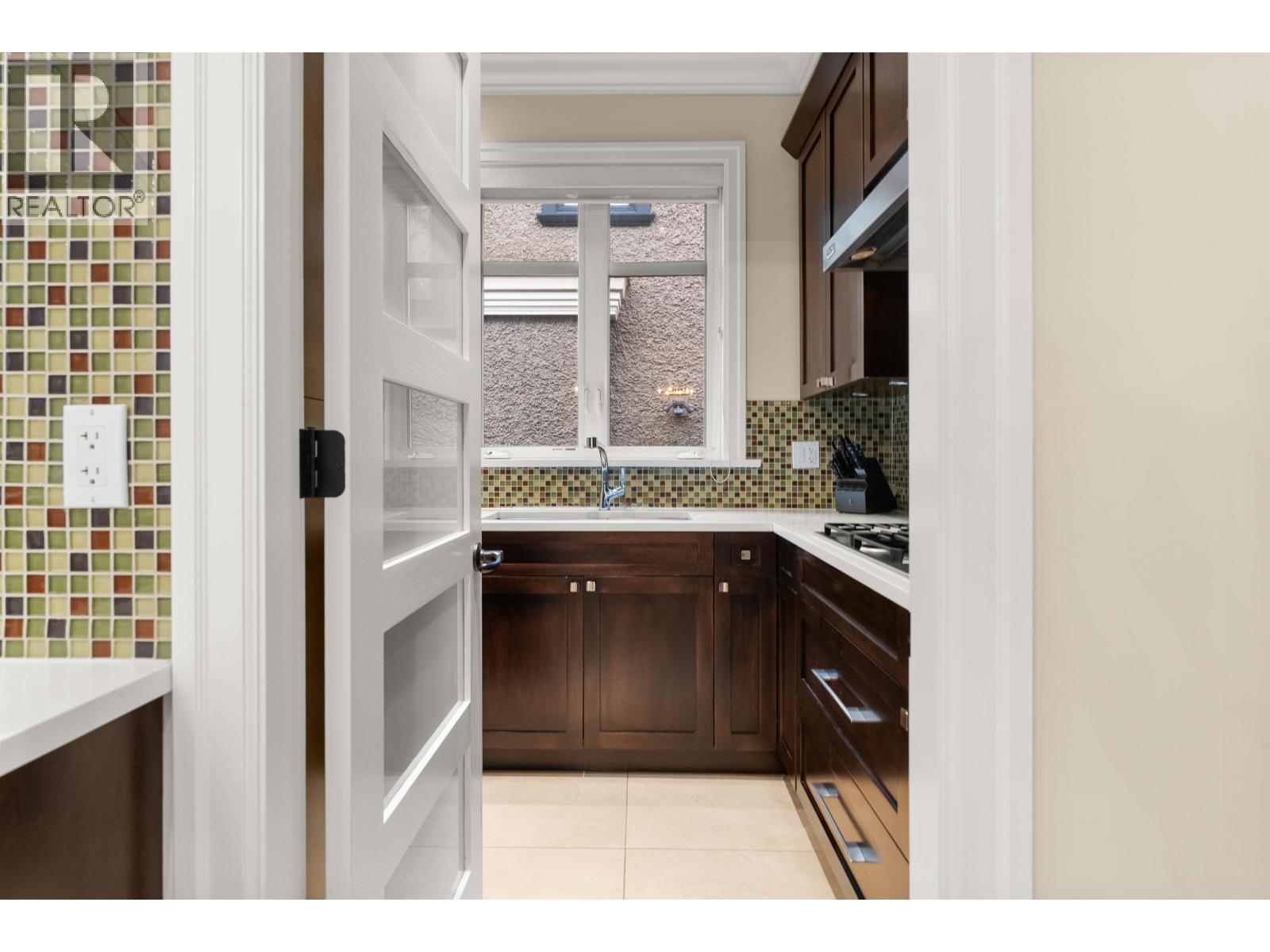 1041 W 58th Avenue, Vancouver, British Columbia  V6P 1V9 - Photo 11 - R3101972