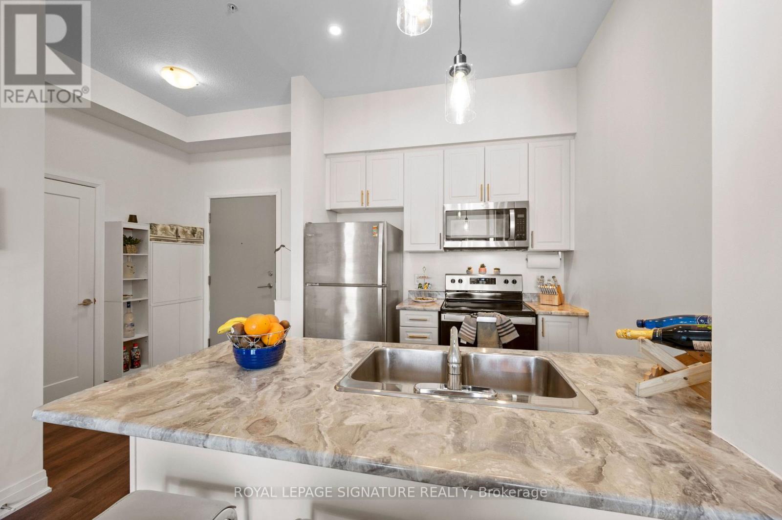 630 - 16 Concord Place, Grimsby, Ontario  L3M 0J1 - Photo 12 - X12935784