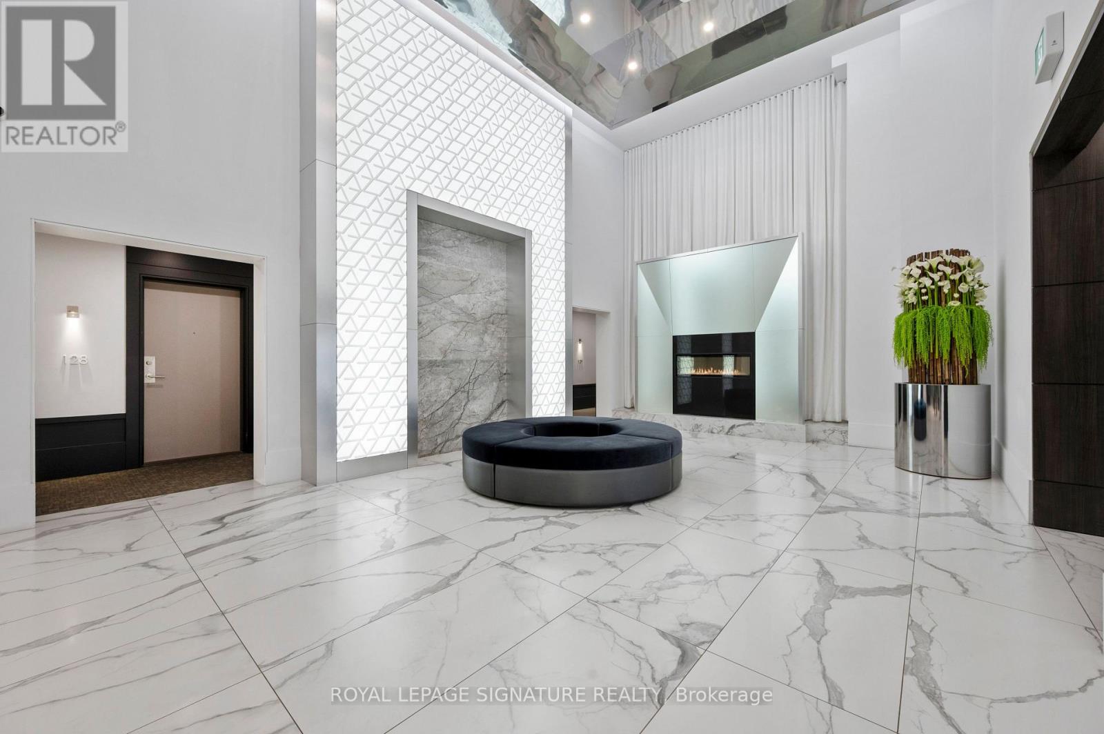 630 - 16 Concord Place, Grimsby, Ontario  L3M 0J1 - Photo 2 - X12935784