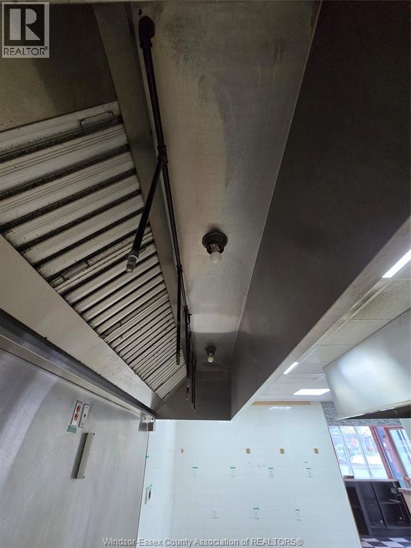 2240 Huron Church Road Unit# A, Windsor, Ontario N9C 2L7 - Photo 11 - 26006542