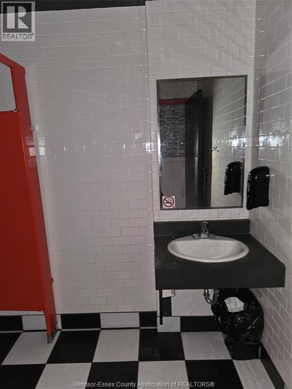 2240 Huron Church Road Unit# A, Windsor, Ontario N9C 2L7 - Photo 13 - 26006542