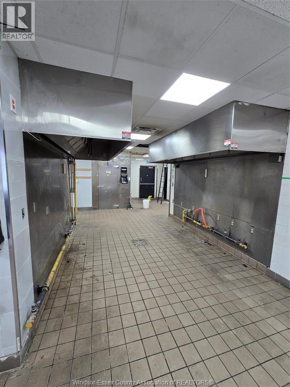 2240 Huron Church Road Unit# A, Windsor, Ontario N9C 2L7 - Photo 7 - 26006542