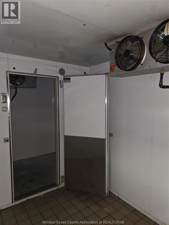 2240 Huron Church Road Unit# A, Windsor, Ontario N9C 2L7 - Photo 8 - 26006542