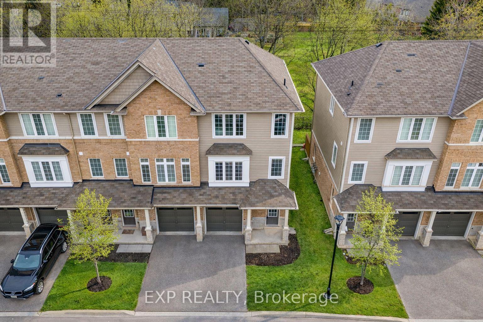 17 - 122 Dundas Street E, Hamilton, Ontario  L9H 7N3 - Photo 2 - X12935808