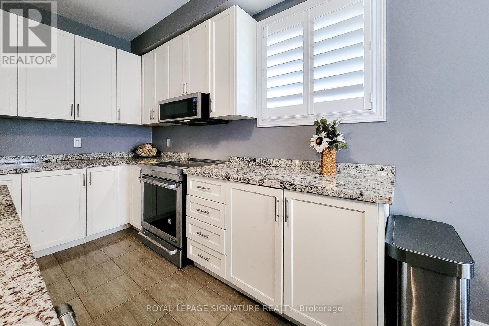 59 Robertson Road, Hamilton, Ontario  L9K 0H7 - Photo 11 - X12935882