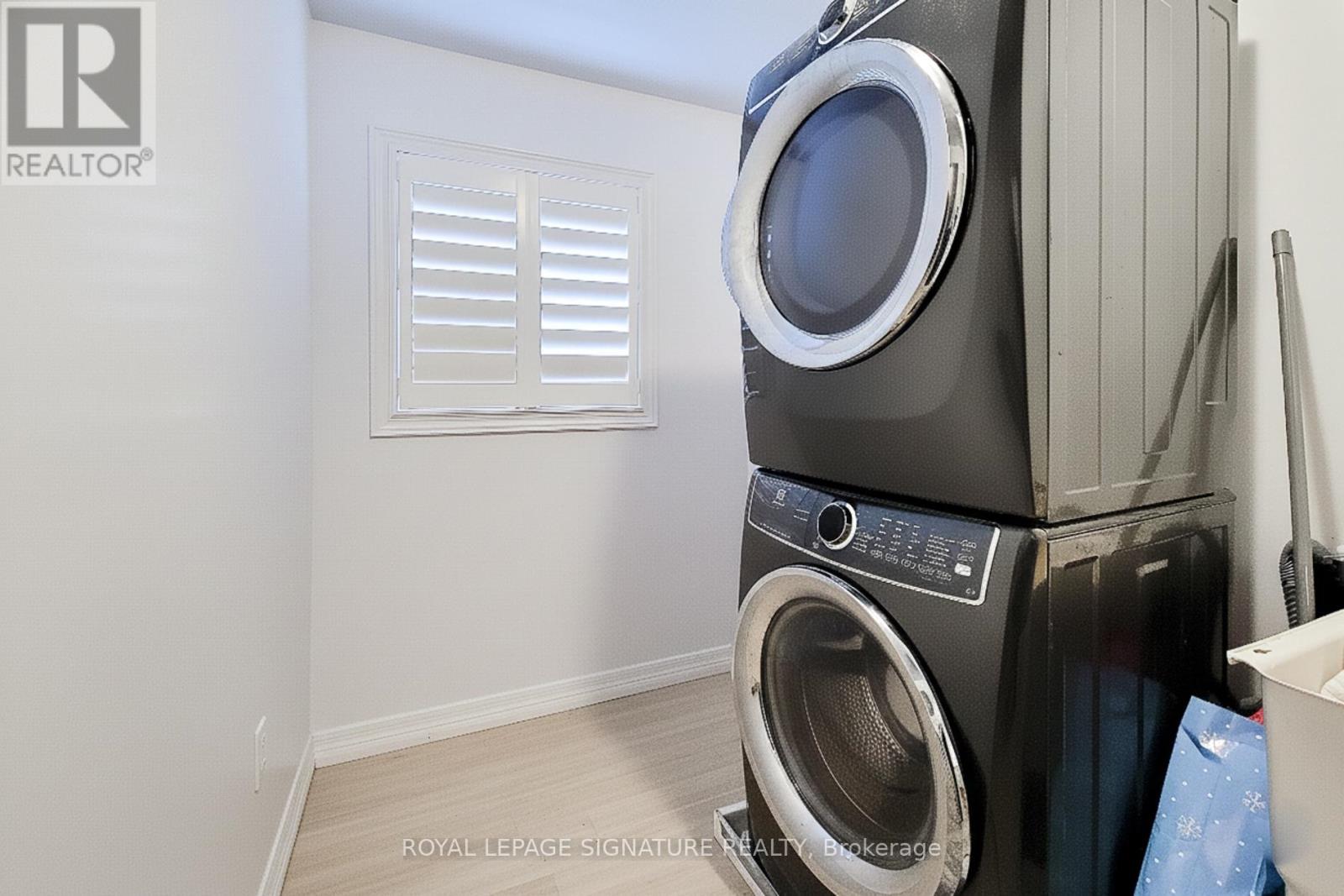 59 Robertson Road, Hamilton, Ontario  L9K 0H7 - Photo 6 - X12935882