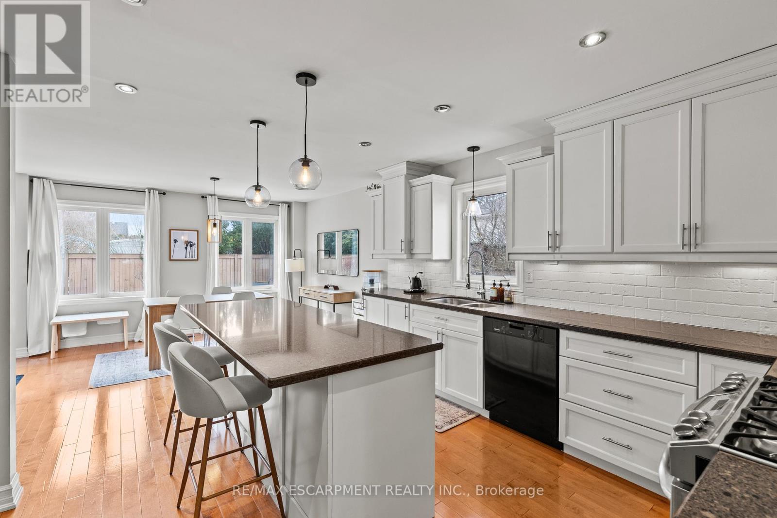 41 Griffith Drive, Grimsby, Ontario  L3M 5L2 - Photo 9 - X12935886