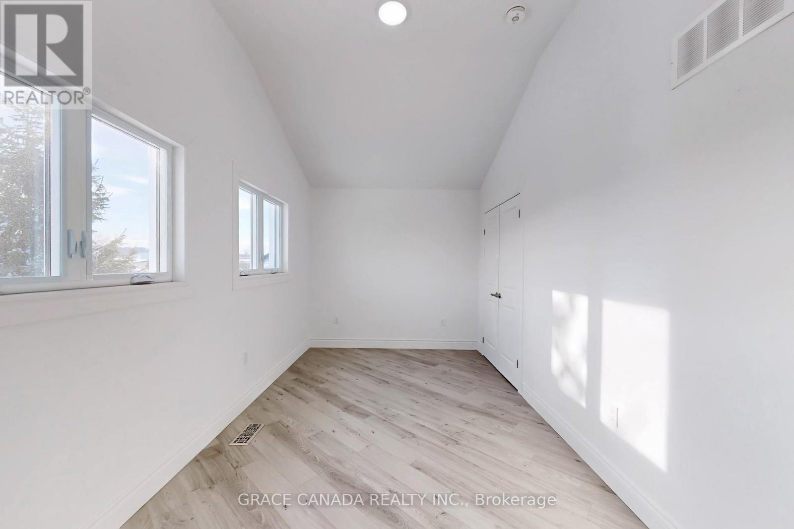 85 Albany Avenue, Hamilton, Ontario  L8H 2H4 - Photo 30 - X12935912