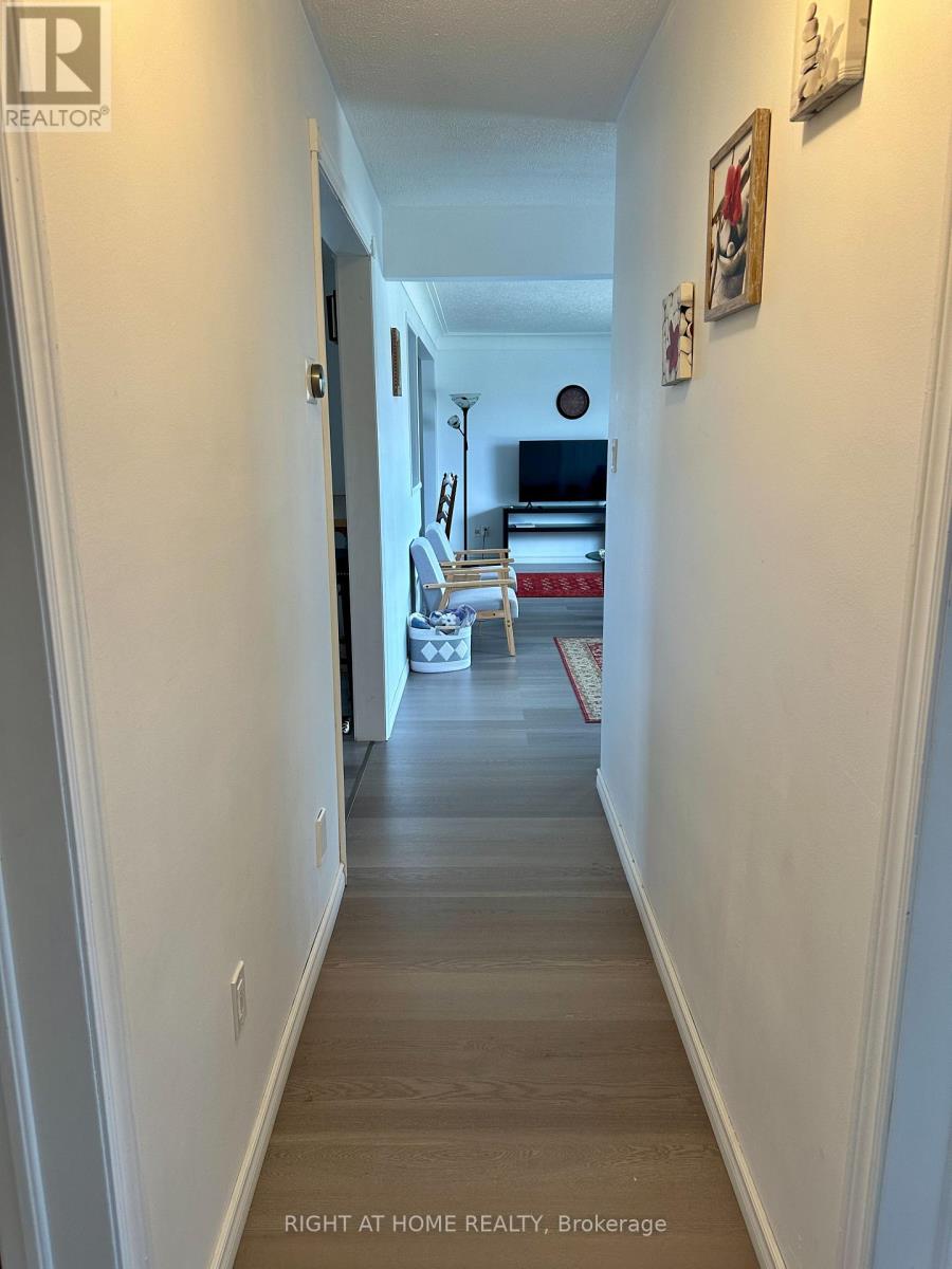 16 Rowanwood Avenue, Brant, Ontario  N3S 7B6 - Photo 12 - X12935932