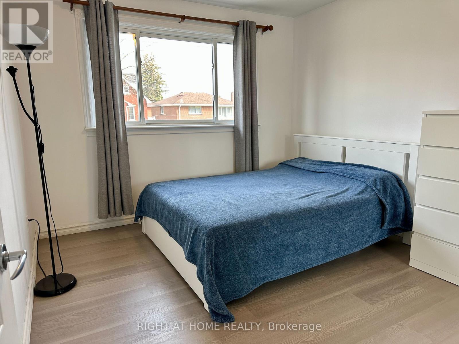 16 Rowanwood Avenue, Brant, Ontario  N3S 7B6 - Photo 14 - X12935932