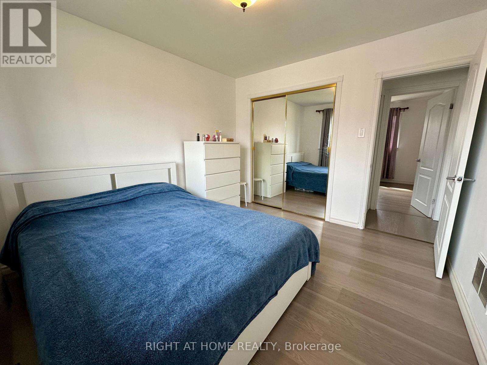 16 Rowanwood Avenue, Brant, Ontario  N3S 7B6 - Photo 15 - X12935932