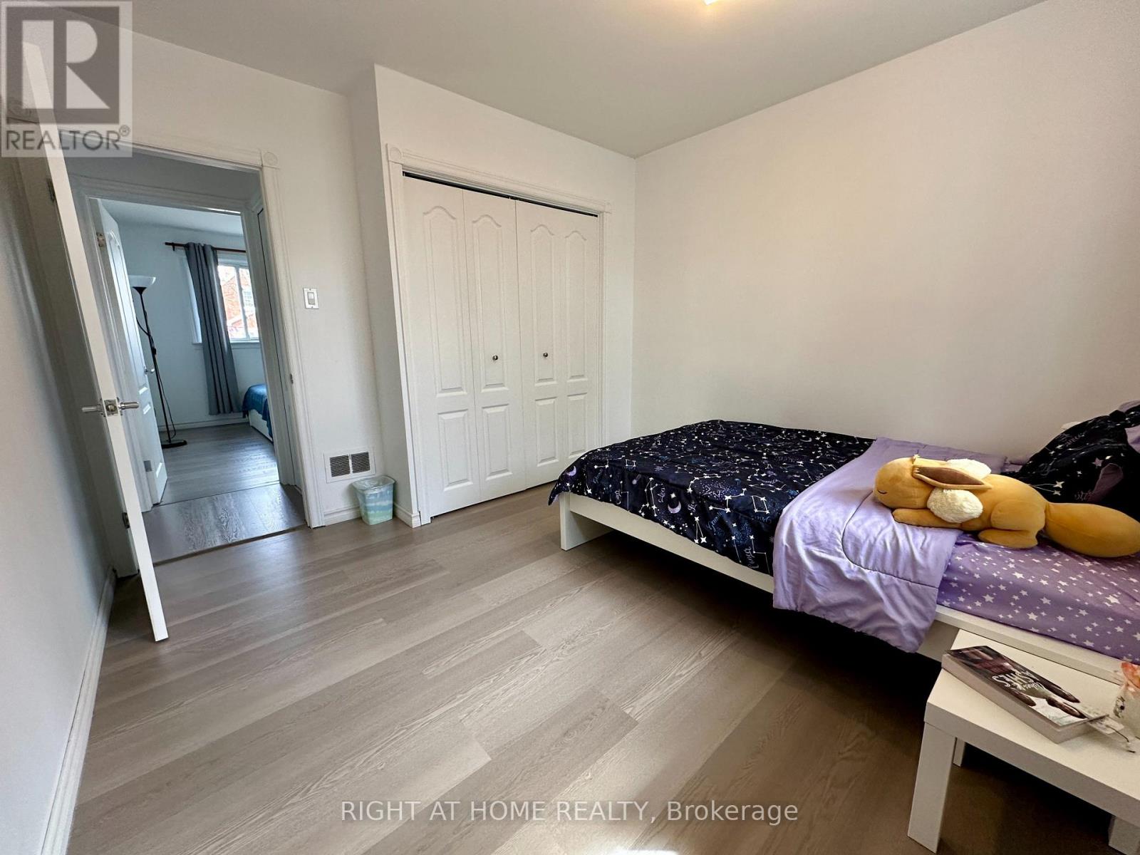 16 Rowanwood Avenue, Brant, Ontario  N3S 7B6 - Photo 16 - X12935932